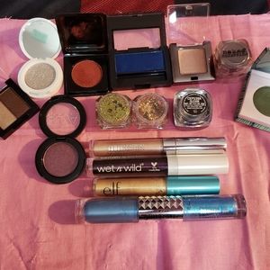 Eye shadow bundle